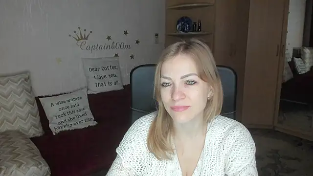 Snapshot of Tiffany_Bates chatting on 10-20-25, 03:19 Tiffany Bates online show from 10-20-25, 03:19