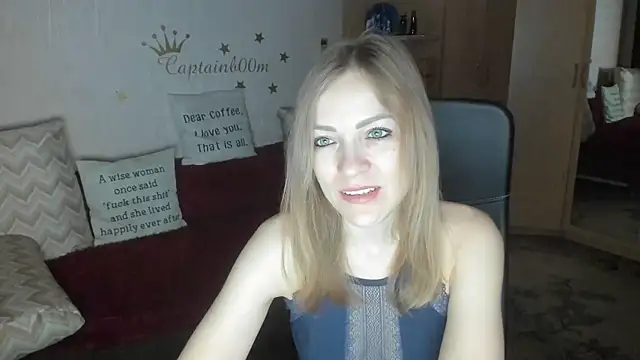 Snapshot of Tiffany_Bates chatting on 10-31-25, 03:25 Tiffany Bates online show from 10-31-25, 03:25