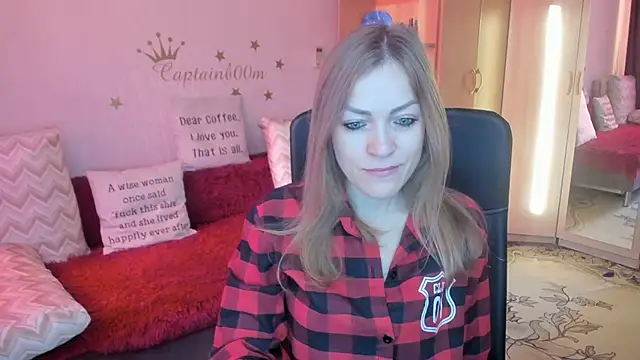 Snapshot of Tiffany_Bates chatting on 10-01-25, 04:06 Tiffany Bates online show from 10-01-25, 04:06