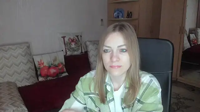 Snapshot of Tiffany_Bates chatting on 01-08-26, 11:16 Tiffany Bates online show from 01-08-26, 11:16