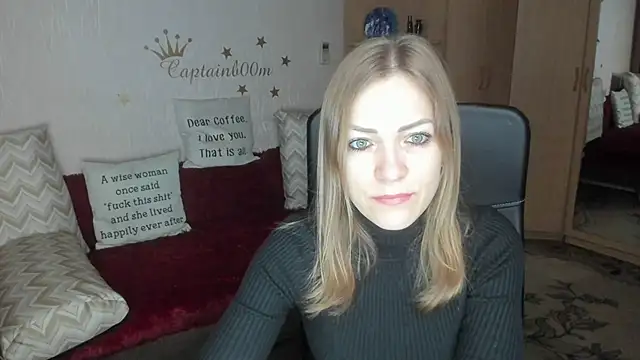 Snapshot of Tiffany_Bates chatting on 11-25-25, 03:18 Tiffany Bates online show from 11-25-25, 03:18