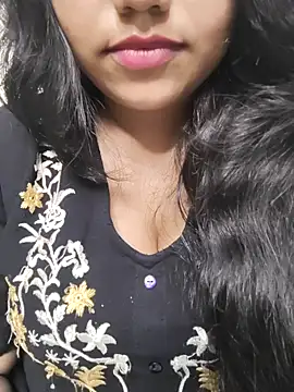 Snapshot of Miss_Rose__ chatting on 10-02-25, 04:43 Miss Rose   online show from 10-02-25, 04:43