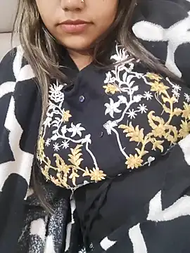 Miss Rose   online show from 11-08-25, 06:00