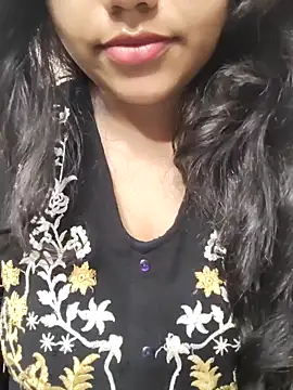 Snapshot of Miss_Rose__ chatting on 10-19-25, 02:47 Miss Rose   online show from 10-19-25, 02:47