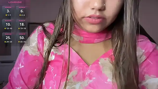 Snapshot of Miss_Rose__ chatting on 07-12-26, 06:25 Miss Rose online show from 07-12-26, 06:25