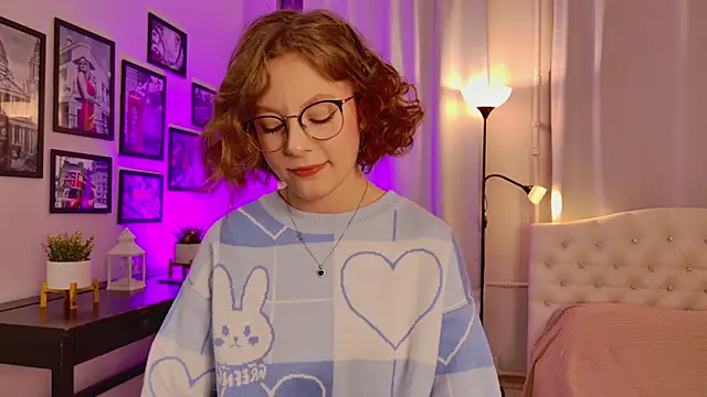 Bubblegum Babe  online show from 09-30-25, 08:15