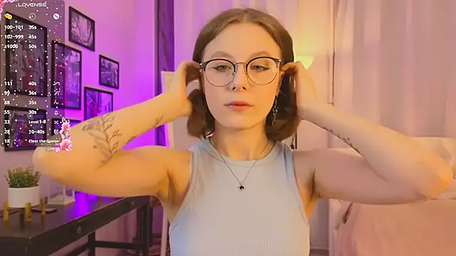 Bubblegum Babe  online show from 10-09-25, 08:20