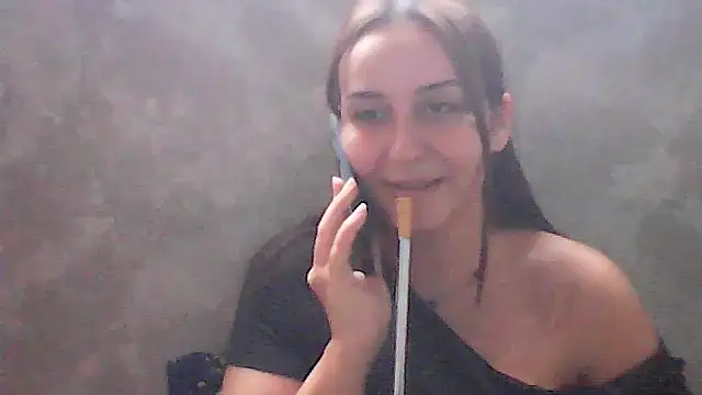 Snapshot of Venoraye chatting on 10-25-25, 10:25 Venoraye online show from 10-25-25, 10:25