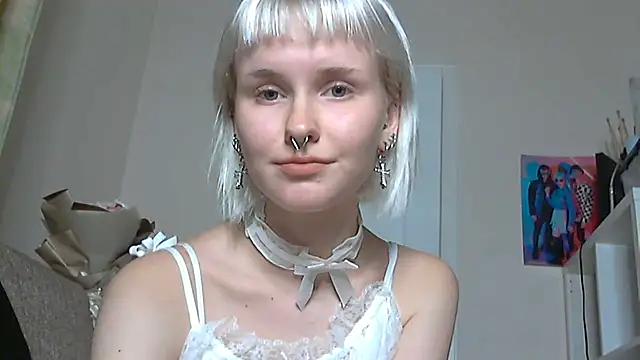 Paradoxy  online show from 10-10-25, 07:47