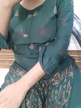 Snapshot of Anchal-si chatting on 10-01-25, 06:29 Anchal-si online show from 10-01-25, 06:29