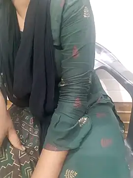 Snapshot of Anchal-si chatting on 09-30-25, 04:46 Anchal-si online show from 09-30-25, 04:46