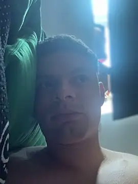 Gabrielrdsouza online show from 09-25-25, 07:47