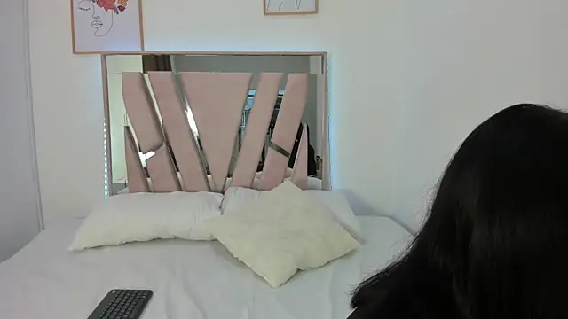Snapshot of lissastone chatting on 10-08-25, 03:08 lissastone online show from 10-08-25, 03:08