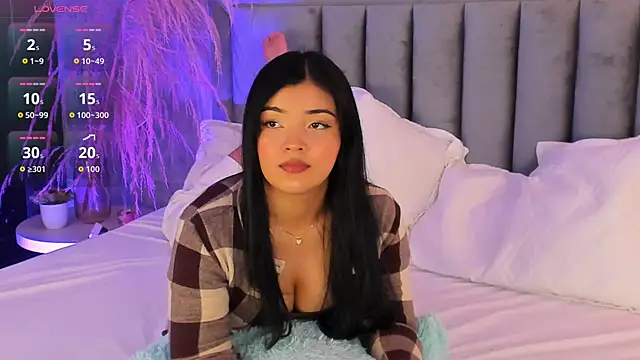 EmmaBlossom online show from 11-05-25, 07:28