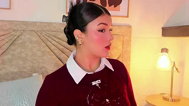 EmmaBlossom online show from 02-05-26, 12:45