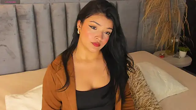 EmmaBlossom online show from 10-04-25, 07:37