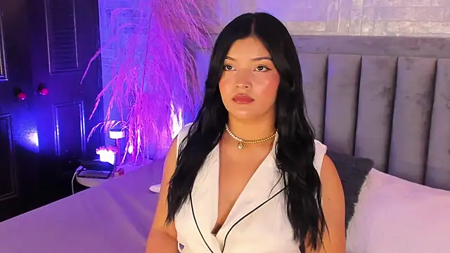 EmmaBlossom online show from 10-25-25, 07:03