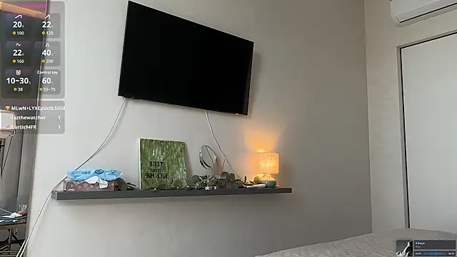 SophieBelll online show from 10-31-25, 11:07