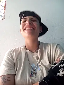 Snapshot of Owen_tomboy chatting on 10-14-25, 05:57 Owen tomboy online show from 10-14-25, 05:57