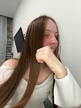 Im Regina online show from 12-04-25, 05:34