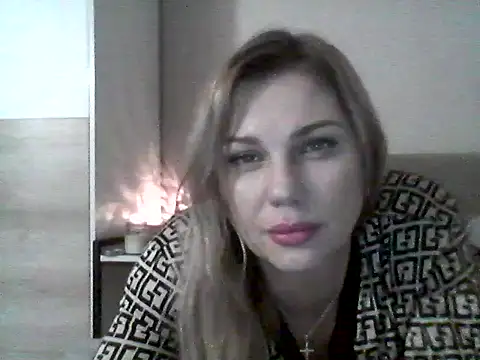 Moniraya online show from 11-18-25, 04:10