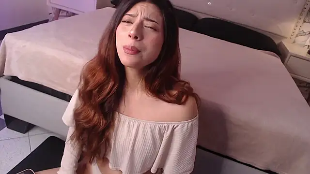 Adrianna5  online show from 11-08-25, 11:25