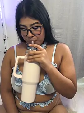 AnaBrowmn online show from 05-17-26, 06:52