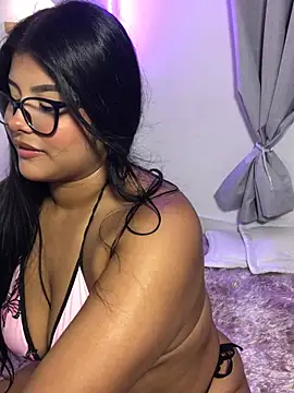 Snapshot of AnaBrowmn chatting on 06-18-26, 11:43 AnaBrowmn online show from 06-18-26, 11:43