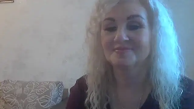Snapshot of LadySexyBlond chatting on 06-01-26, 07:19 LadySexyBlond online show from 06-01-26, 07:19