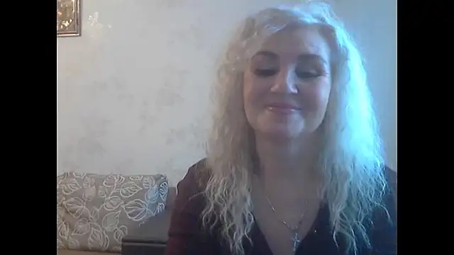 Snapshot of LadySexyBlond chatting on 05-18-26, 01:38 LadySexyBlond online show from 05-18-26, 01:38