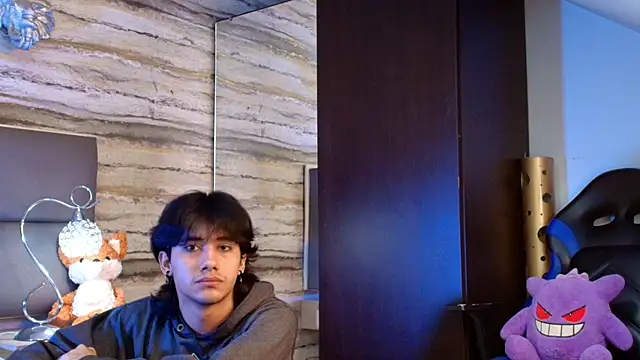 Lovers 21 online show from 03-18-26, 03:31