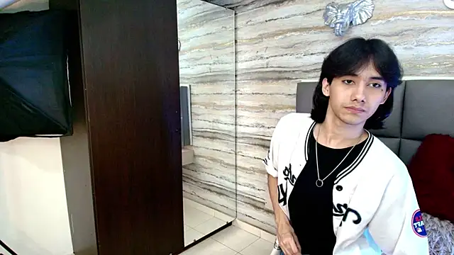 Lovers 21 online show from 11-11-25, 03:45