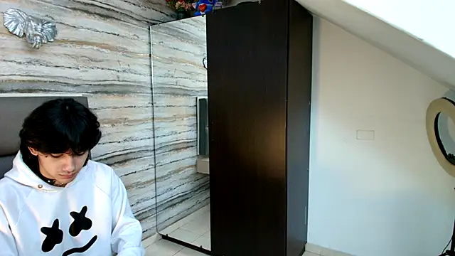 Lovers 21 online show from 11-25-25, 01:39