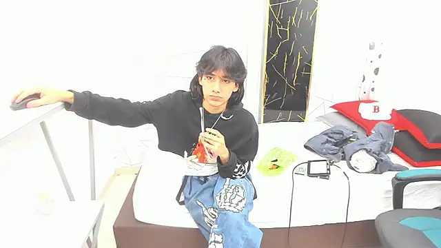 Lovers 21 online show from 11-12-25, 03:54