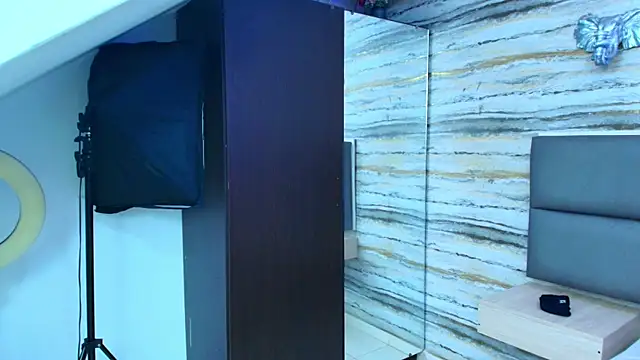 Lovers 21 online show from 11-08-25, 02:48