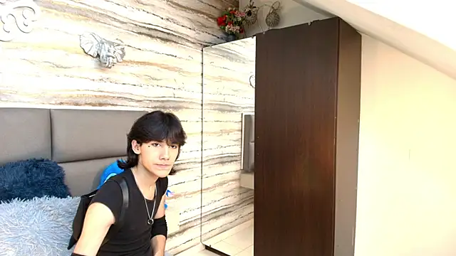 Lovers 21 online show from 11-26-25, 03:39