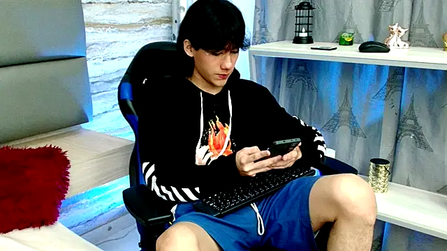 Lovers 21 online show from 11-10-25, 03:22