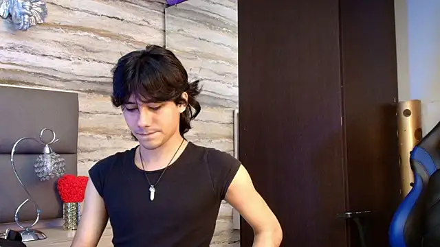 Lovers 21 online show from 03-29-26, 03:52