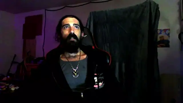 Snapshot of Neekaleek89 chatting on 10-23-25, 04:16 Neekaleek89 online show from 10-23-25, 04:16