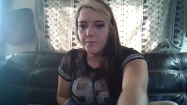 Snapshot of midnightminx803532 chatting on 09-25-25, 05:08 midnightminx803532 online show from 09-25-25, 05:08