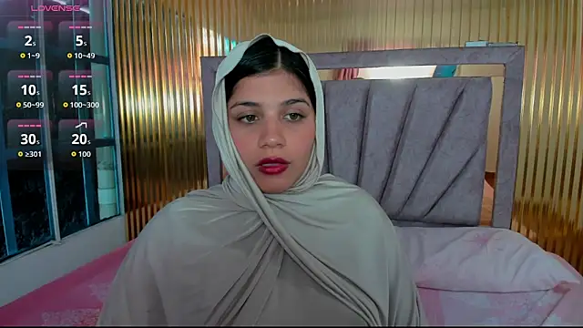 Amyra Rasi online show from 11-17-25, 07:29