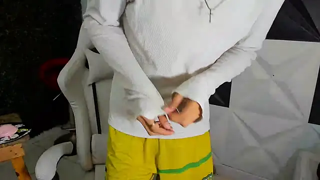 xion ez online show from 12-18-25, 08:56