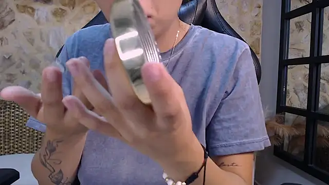 Snapshot of RousseGil_ chatting on 10-14-25, 11:22 RousseGil online show from 10-14-25, 11:22