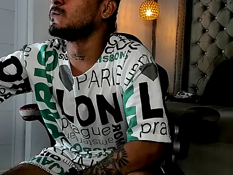 Snapshot of Kevinfox23cms chatting on 10-01-25, 01:48 Kevinfox23cms online show from 10-01-25, 01:48