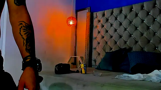 Snapshot of Kevinfox23cms chatting on 10-04-25, 08:05 Kevinfox23cms online show from 10-04-25, 08:05