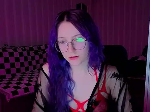 Snapshot of violet-siren-x chatting on 05-28-26, 05:52 violet-siren-x online show from 05-28-26, 05:52