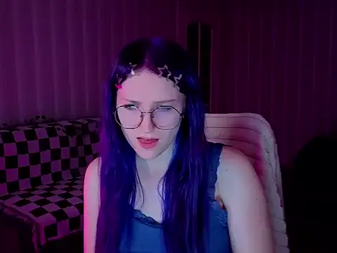 Snapshot of violet-siren-x chatting on 06-18-26, 10:48 violet-siren-x online show from 06-18-26, 10:48