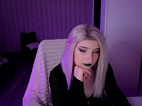 Snapshot of violet-siren-x chatting on 02-19-26, 08:55 violet-siren-x online show from 02-19-26, 08:55