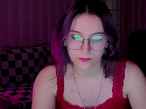 Snapshot of violet-siren-x chatting on 05-14-26, 09:50 violet-siren-x online show from 05-14-26, 09:50