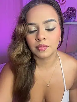 Snapshot of itsdanividarte chatting on 05-28-26, 11:43 itsdanividarte online show from 05-28-26, 11:43
